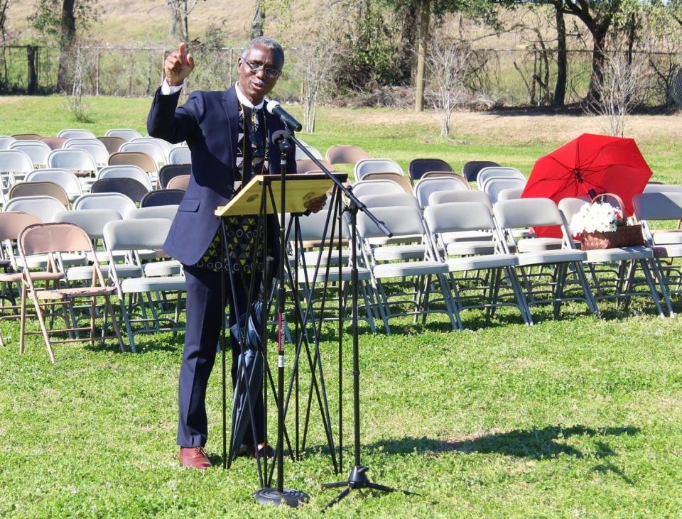 Kwesi DeGraft-Hanson speaks during the 2020 "Weeping Time" commemoration ceremony.