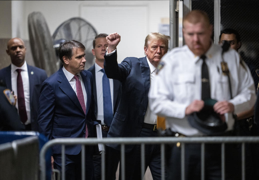 Donald Trump arrives at Manhattan criminal court