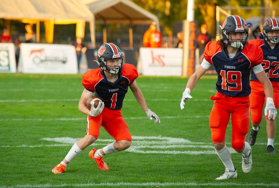 Galion's Elijah Chafin makes a move in open space.