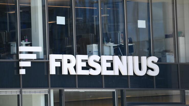 Fresenius-Zentrale in Bad Homburg: Die Medikamententochter Kabi leidet unter einer geringeren Nachfrage, weil wegen der Corona-Pandemie weltweit vielerorts planbare Behandlungen aufgeschoben werden. Foto: dpa