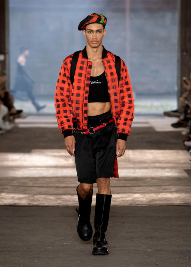 Moschino Spring Summer 2023 Menswear - YUNG