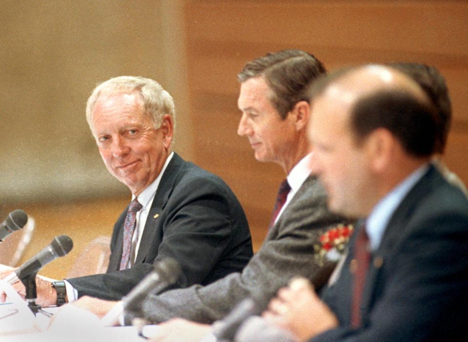 United Airlines pilot Capt. Al Haynes of Seattle, Wash., smiles July 19, 1990 while taking questions at a press conference in conjunction with the commemoration of the crash of United Flight 232. The commemoration took place in Sioux City, Iowa, where the crash occured one year before.