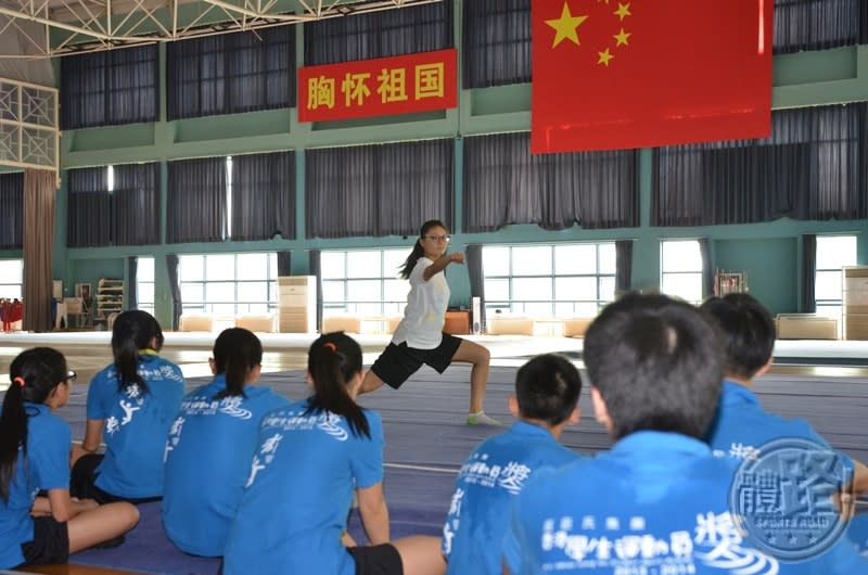 南京運動交流團體驗內地運動員刻苦訓練