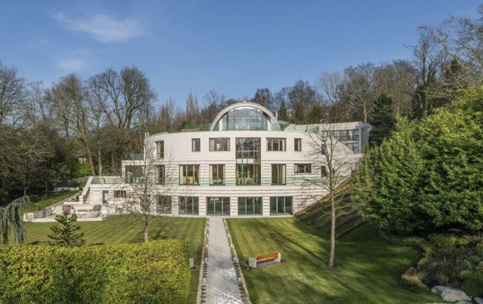 This house has been on the market for years now. Time for a discount?
Photo: Zoopla