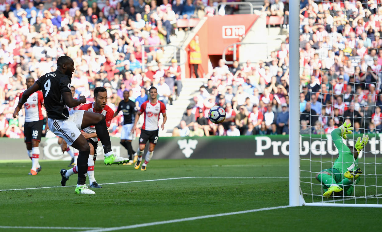 Romelu Lukaku puts Manchester United into the lead at Southampton. (Getty)
