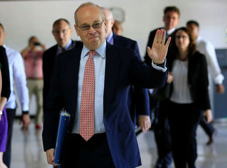 U.S. Assistant Secretary of State for East Asian and Pacific Affairs Daniel Russel waves to members of the media upon arrival to meet Secretary of Foreign Affairs Perfecto Yasay at the Department of Foreign Affairs (DFA) headquarters in Pasay city, metro Manila, Philippines October 24, 2016. REUTERS/Romeo Ranoco