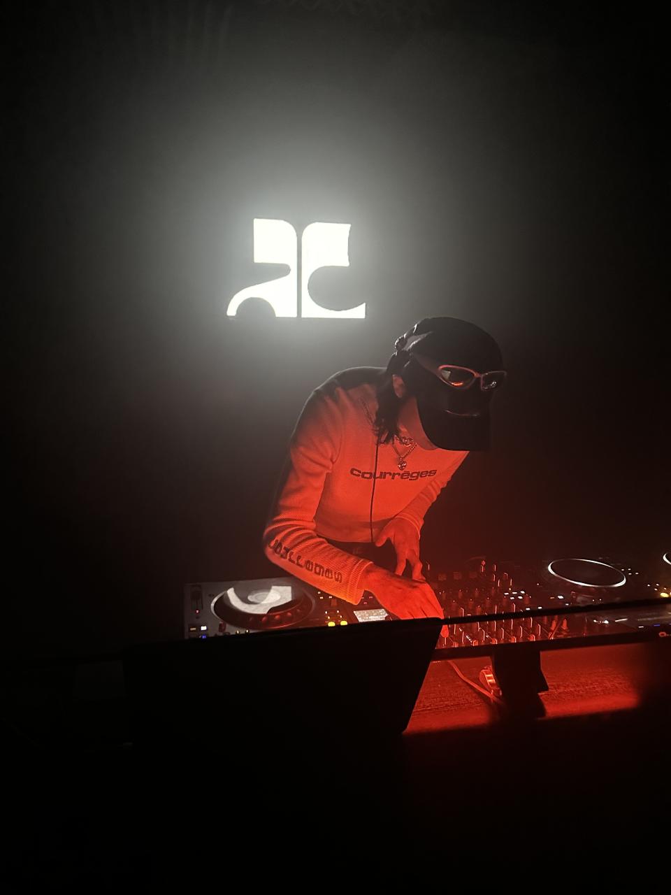 Lin Feng playing at Courrèges’ All Club party.