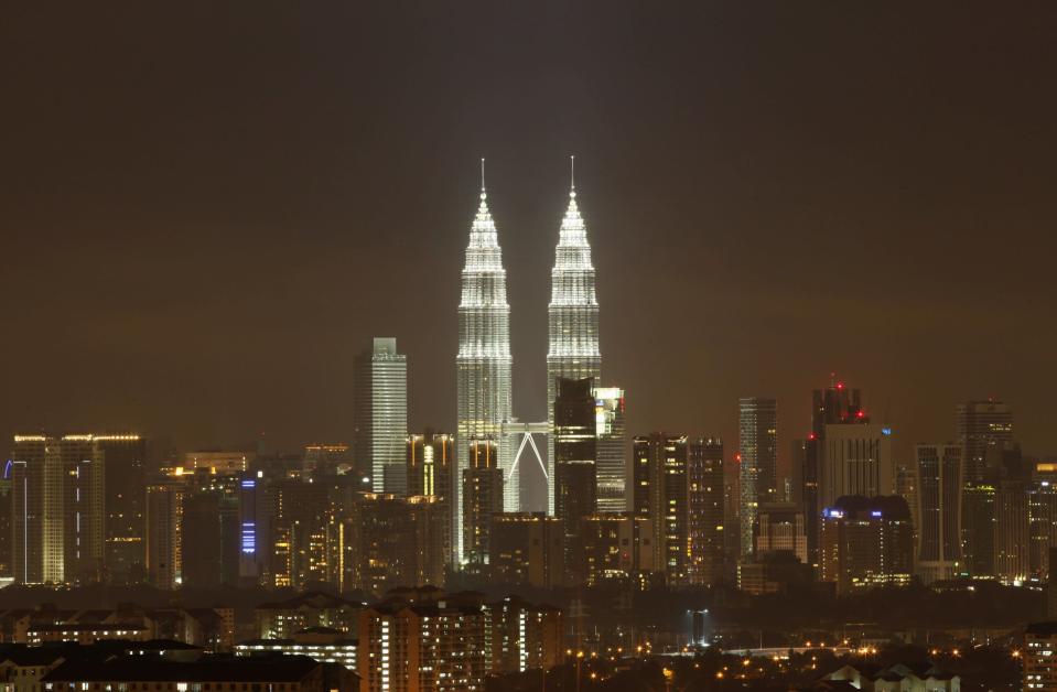 <p><b>2. Kuala Lumpur</b></p>Apart from the Petronas Twin Towers, Kuala Lumpur attracts international travelers for its shopping festivals. The city is known for its wide range of products which are mostly sold at affordable prices.<p>Overall score: 65</p><p>Shops: 76</p><p>Affordability: 75</p><p>Convenience: 63</p><p>Hotels and transport: 61</p><p>Culture and climate: 50</p><p>(Photo: Reuters Pictures)</p>
