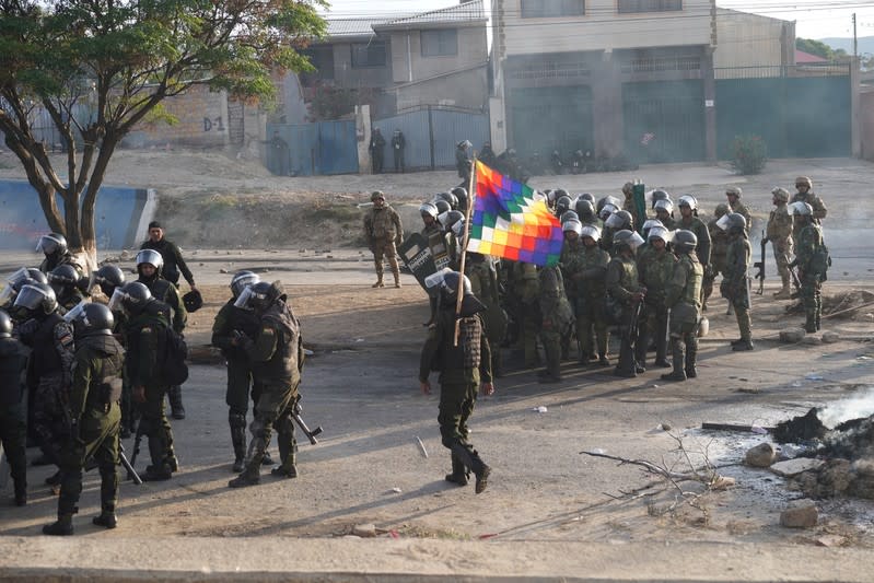 Riot police officers are seen in Sacaba, on the outskirts of Cochabamba