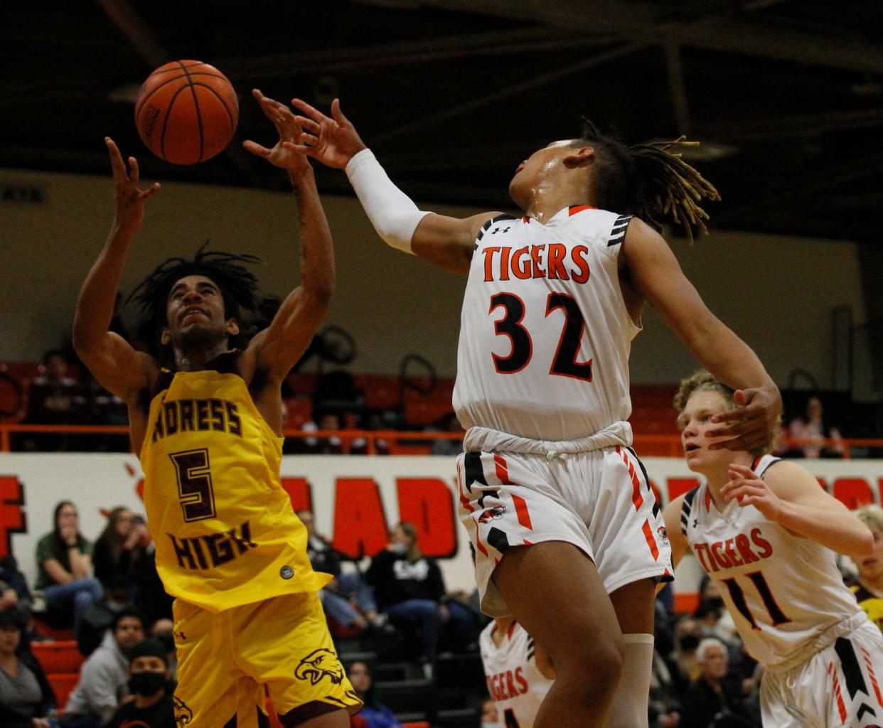 El Paso High School, in white uniform hosted Andress High School on Jan. 28, 2022. El Paso High won the game 65-53. 