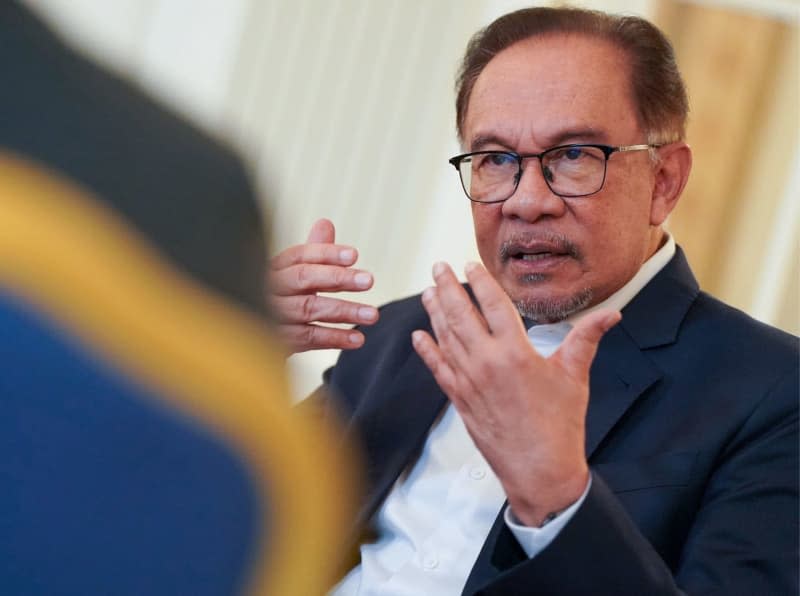 Malaysian Prime Minister Anwar Ibrahim speaks during an interview with Deutsche Presse-Agentur (dpa) at the Hotel Atlantic Hamburg. Marcus Brandt/dpa