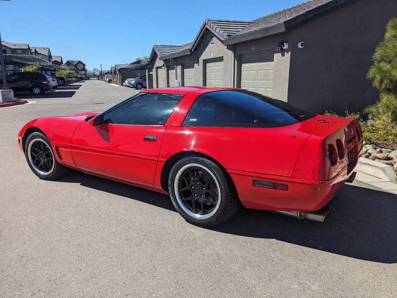 Photo: <a class="link " href="https://stockton.craigslist.org/cto/d/manteca-1996-chevrolet-corvette/7728871202.html" rel="nofollow noopener" target="_blank" data-ylk="slk:Craigslist;elm:context_link;itc:0;sec:content-canvas">Craigslist</a>