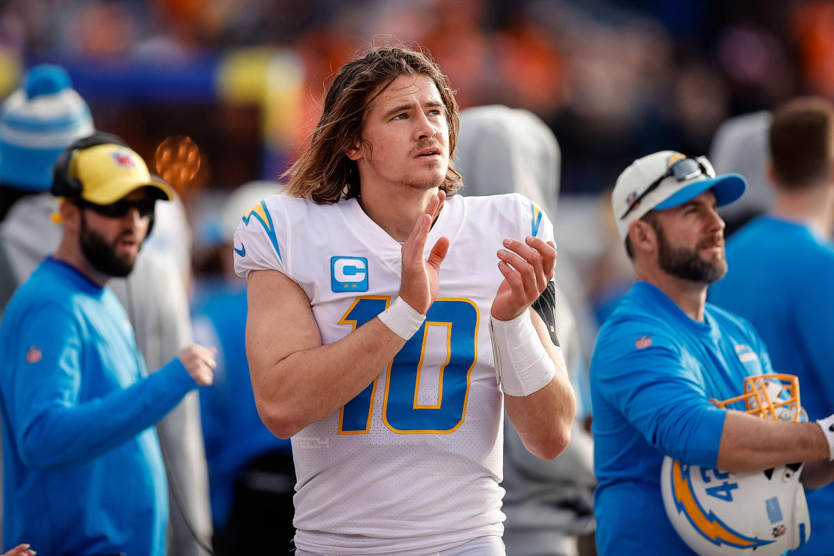 Chargers’ 2023 offensive depth chart update, draft strategy