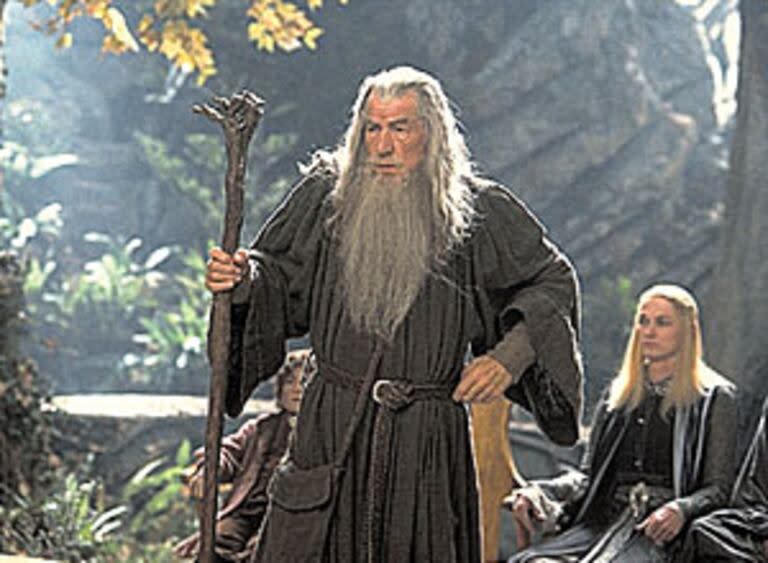 Ian McKellen en la piel de Gandalf, en La Comunidad del Anillo