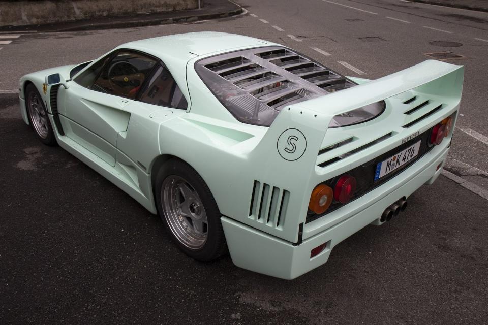 ferrari f40s at lake como during villa d'estes