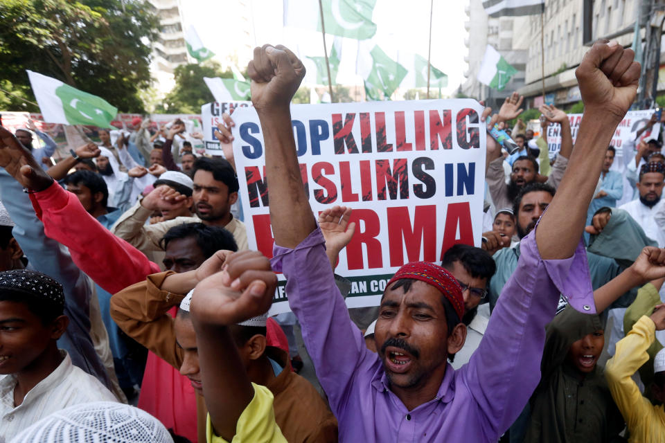 <p>A supporter of the Difa-e-Pakistan Council (DPC), an Islamic organization, chants slogans against Myanmar’s persecution of Rohingya Muslims, during a demonstration in Karachi, Pakistan, Sept. 8, 2017. (Photo: Akhtar Soomro/Reuters) </p>