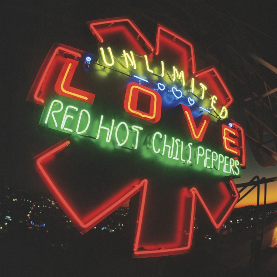 En esta imagen proporcionada por Warner Records "Unlimited Love" de Red Hot Chili Peppers. (Warner Records via AP)