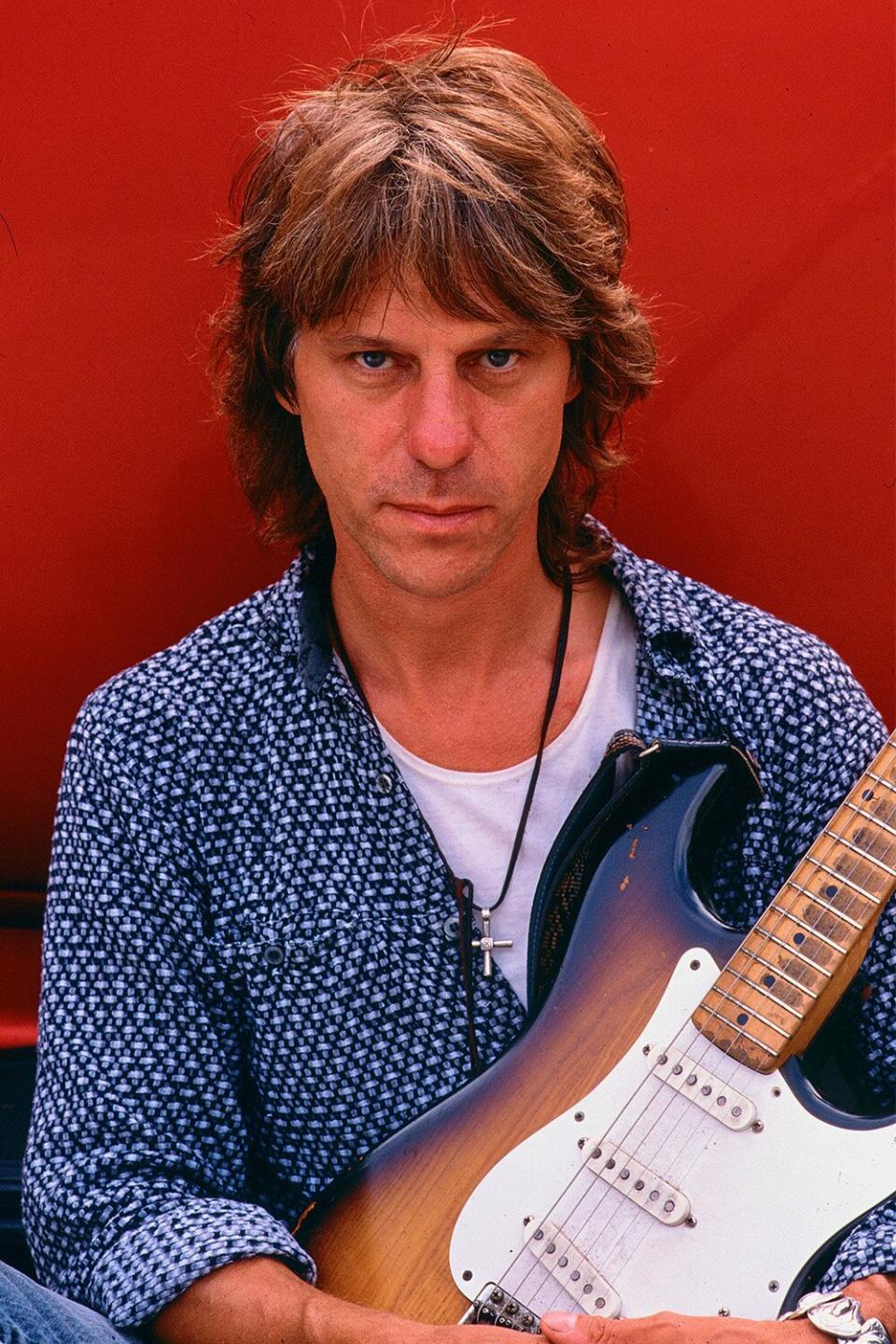 English Rock musician Jeff Beck at his home studio, Surrey, England, September 1989. (Photo by Steve Rapport/Getty Images)