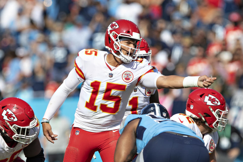 NASHVILLE, TENNESSEE - OCTOBER 24:  Patrick Mahomes #15 of the Kansas City Chiefs directs the offense during a game against the Tennessee Titans at Nissan Stadium on October 24, 2021 in Nashville, Tennessee.  The Titans defeated the Chiefs 27-3.  (Photo by Wesley Hitt/Getty Images)