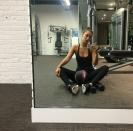 … mit dem Basketball in der Hand – Bella Hadid macht in jedem Fall eine gute Figur. Wie gut, dass sie auch ihren Fans ihren sexy Sportbody nicht vorenthält, sondern fleißig auf Instagram Fotos von ihren Trainingseinheiten postet.