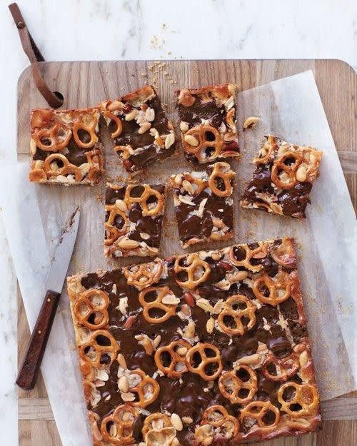 Chocolaty Pretzel-and-Peanut Cookie Bars