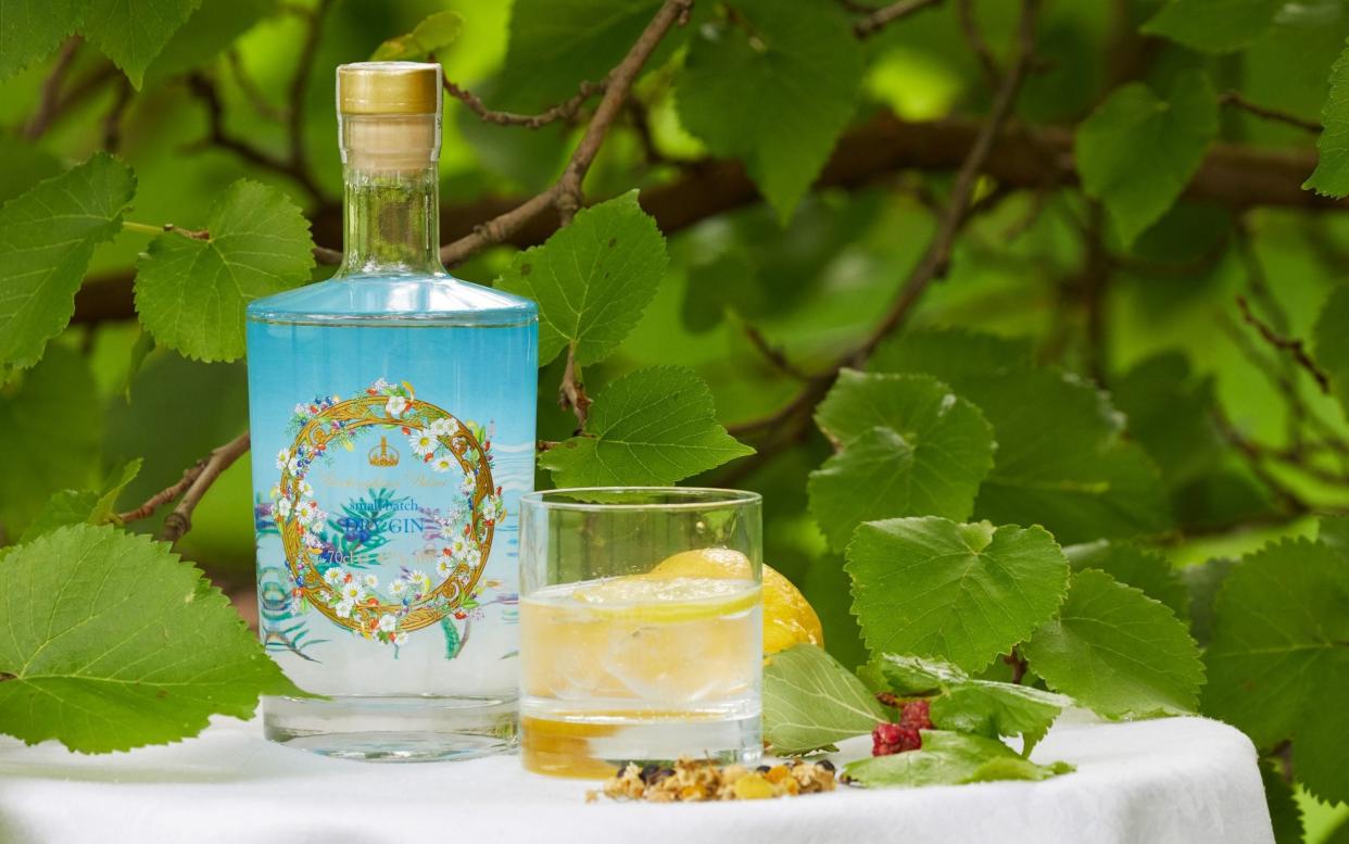 Buckingham Palace gin - Royal Collection Trust