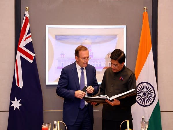 Union Minister Piyush Goyal with Australian Prime Minister's Special envoy, Tony Abbott (left) (Photo/ANI)