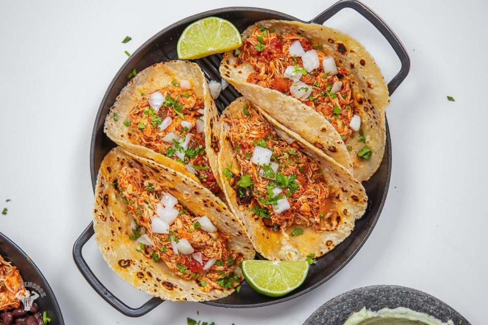 chicken tinga tacos