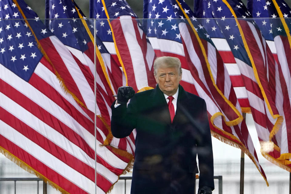 El presidente Donald Trump llega a dar un discurso a un mitin en su apoyo, el miércoles 6 de enero de 2021, en Washington. (AP Foto/Jacquelyn Martin)