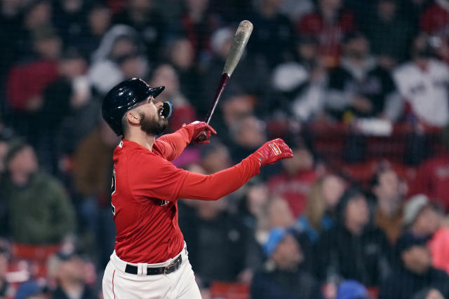 MLB world reacts to Blue Jays brutal beatdown of Red Sox at Fenway Park