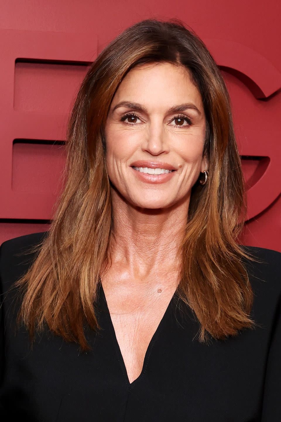 medium length hairstyles for thick hair cindy crawford