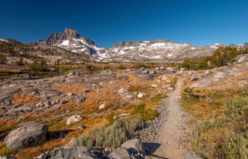 A Thousand island lake hike toward Banner Peak, Ansel Adams wilderness, Inyo National Forest, Eastern Sierra, California.