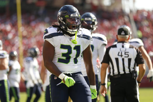 Wilson's 3 TDs lead Seahawks past 49ers 28-21