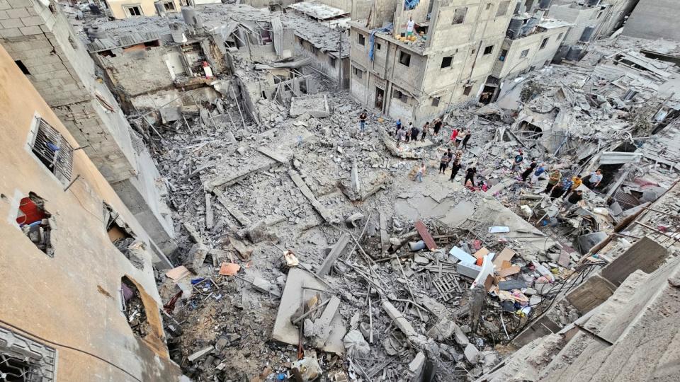 2023年10月18日，加薩北部賈巴利亞（Jabalia）難民營遭以色列空襲。路透社
