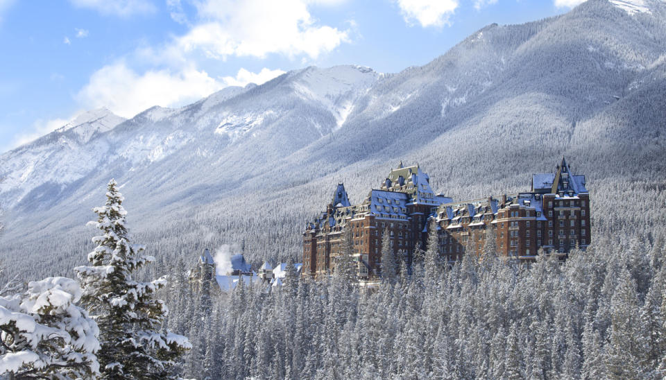 Hotel Insider A Haunted Stay At The Fairmont Banff Springs