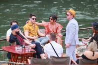 <p>Sophie Turner, Joe Jonas, Priyanka Chopra et Nick Jonas sur un bateau sur la Seine le 24 juin 2019.</p>