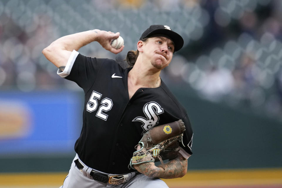 Chicago White Sox pitcher Mike Clevinger throws against the Detroit Tigers in the first inning of a baseball game, Friday, Sept. 8, 2023, in Detroit. (AP Photo/Paul Sancya)