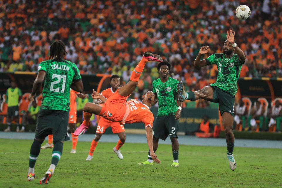 Ivory Coast's forward #22 Sebastien Haller shoots but fails to score during the Africa Cup of Nations (CAN) 2024 final football match between Ivory Coast and Nigeria at Alassane Ouattara Olympic Stadium in Ebimpe, Abidjan on February 11, 2024. (Photo by DANIEL BELOUMOU OLOMO / AFP) (Photo by DANIEL BELOUMOU OLOMO/AFP via Getty Images)