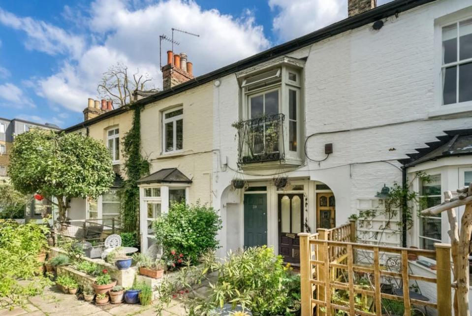 £525,000: a one-bedroom terraced cottage on Choumert Square, SE15, through Gareth James Property (Rightmove)