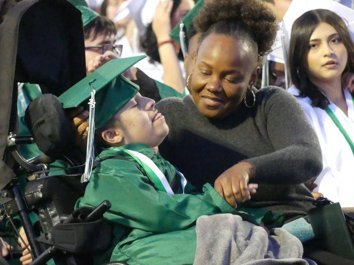 Victor Valley High School graduates 424 jackrabbits during 107th