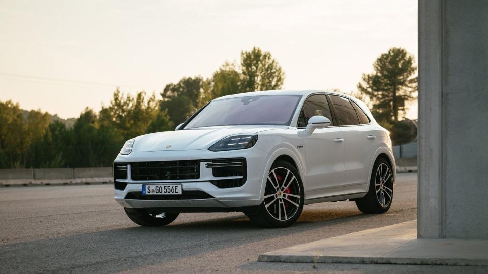 2024 porsche cayenne turbo ehybrid