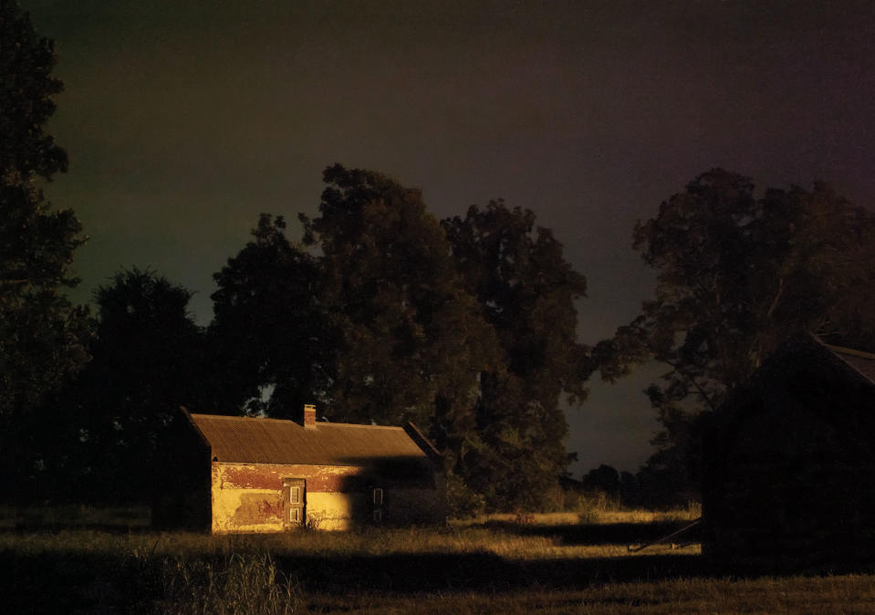 <p>Magnolia Plantation on the Cane River, Louisiana. (Photograph by Jeanine Michna-Bales) </p>