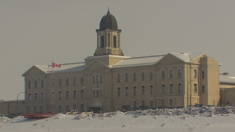 2 men serving time for violent crimes 'walked away' from Stony Mountain prison