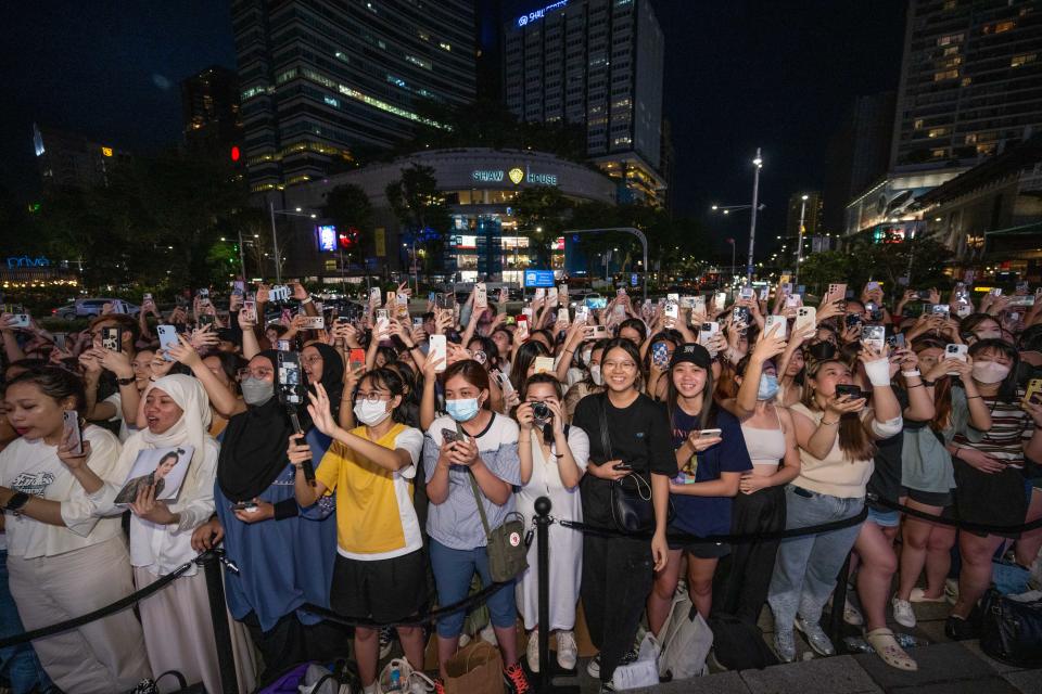 Fans waiting for actor Bright Vachirawit at YSL Libre's pop-up at ion Orchard. (PHOTO: YSL)