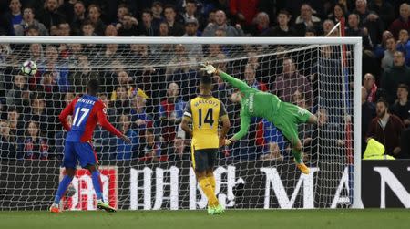 Britain Football Soccer - Crystal Palace v Arsenal - Premier League - Selhurst Park - 10/4/17 Crystal Palace's Yohan Cabaye scores their second goal as Arsenal's Emiliano Martinez attempts save Reuters / Stefan Wermuth Livepic