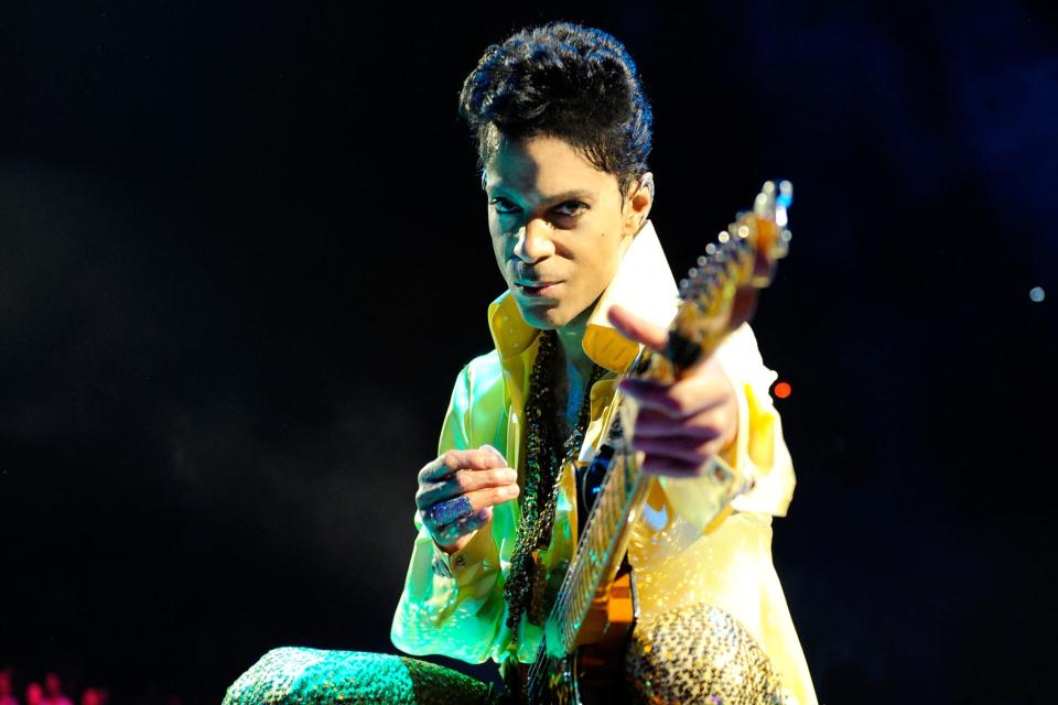 Prince memoir The Beautiful Ones coming this fall