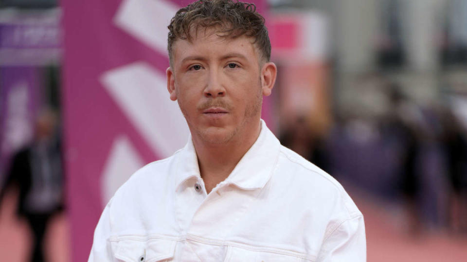 DEAUVILLE, FRANCE - SEPTEMBER 03: Eddy De Pretto
 attends the red carpet of the 48th Deauville American Film Festival - Day Two on September 03, 2022 in Deauville, France. (Photo by Sylvain Lefevre/WireImage)