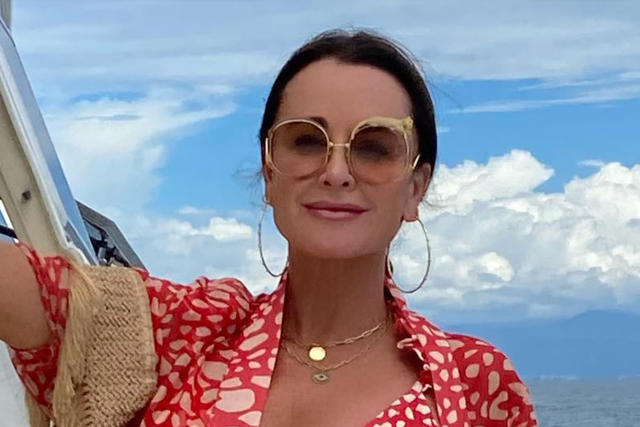 Kyle Richards' Watercolor Blazer in 2023  Kyle richards, Fashion tv, Style  stealer