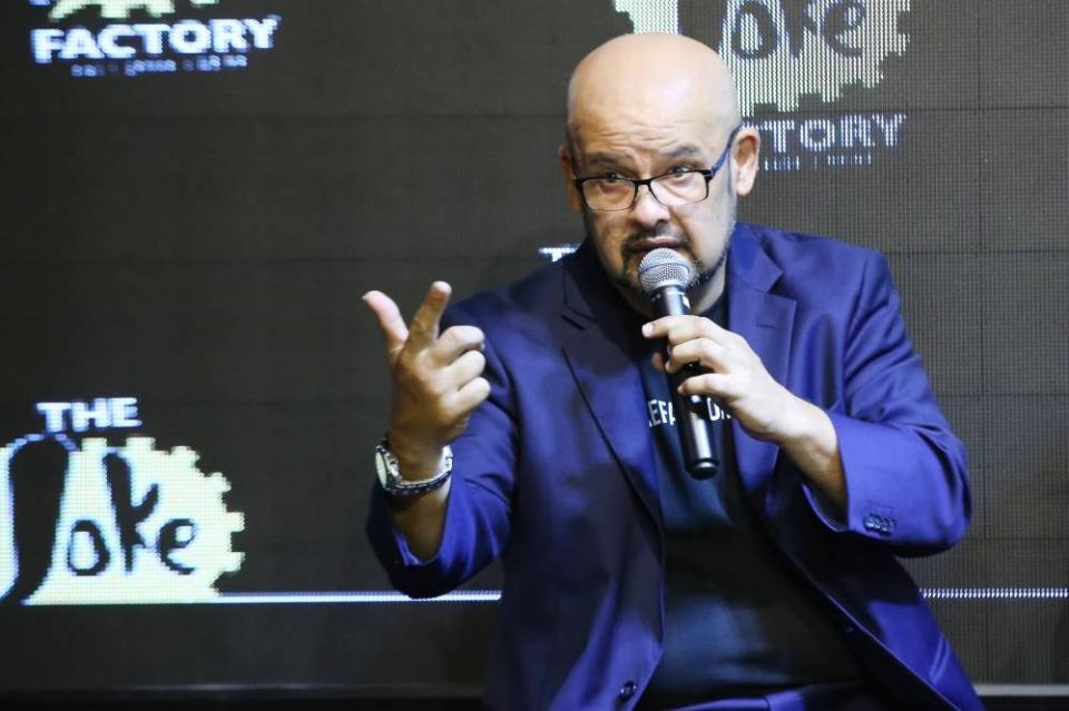 Harith Iskander said open mics are perfect for budding and even established comics to gauge audiences’ reactions to one’s routines. — Picture by Azninuddin Ghazali