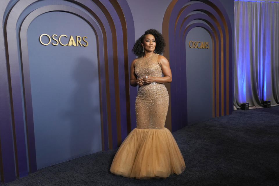 Angela Bassett llega a los Premios de los Gobernadores el martes 9 de enero de 2024 en el Dolby Ballroom de Los Ángeles. (Foto AP/Chris Pizzello)